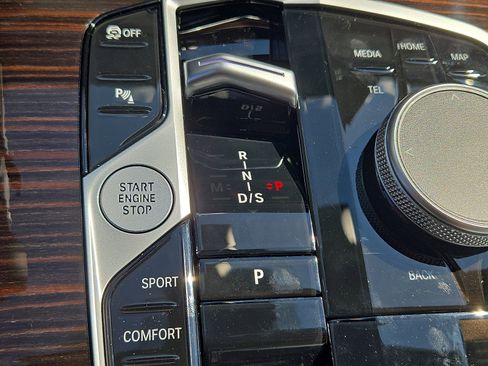 New 2026 BMW X7 xDrive40i image 7