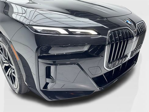 Used 2024 BMW 740i 740i M SPORT,NAV,CAM,PANO,BLIN image 3