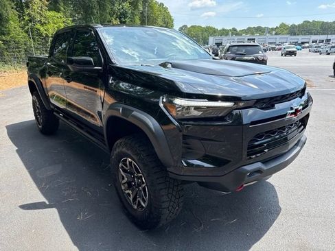 Used 2024 Chevrolet Colorado ZR2 w/ ZR2 Convenience Package III AWD/4WD image 7