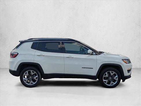 Used 2018 Jeep Compass Limited AWD/4WD image 4