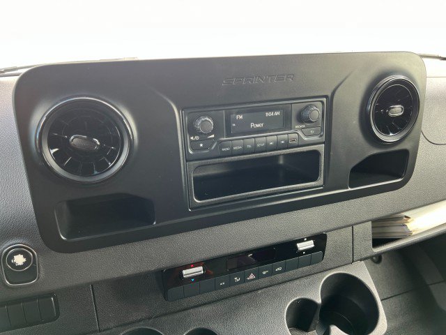 Used 2019 Mercedes-Benz Sprinter 2500 image 18