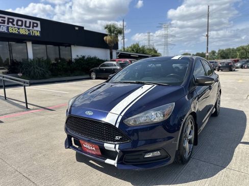 Used 2017 Ford Focus ST FWD image 1