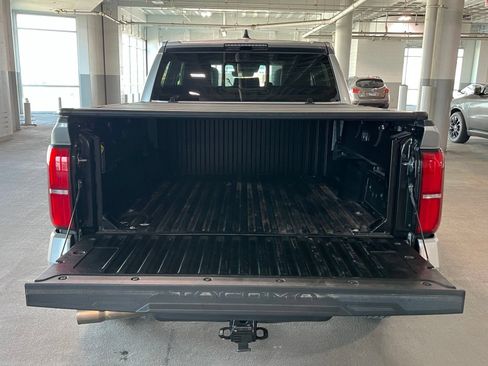 Used 2025 Toyota Tacoma TRD Sport AWD/4WD image 10