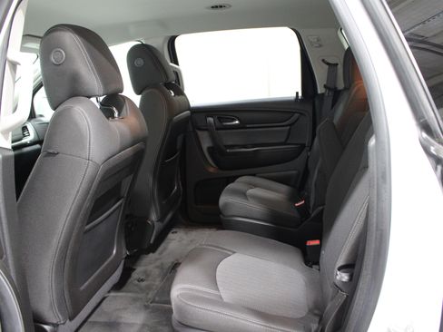 Used 2017 Chevrolet Traverse LT image 20