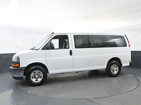 Used 2019 Chevrolet Express 3500 LT w/ LT Preferred Equipment Group image 2