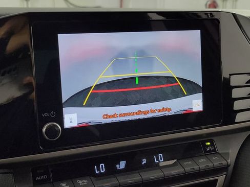 Used 2025 Toyota Camry SE FWD image 18