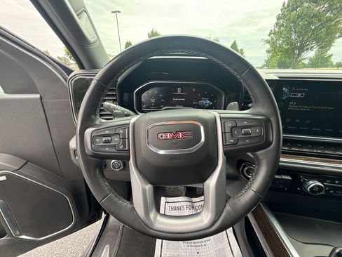 Used 2024 GMC Sierra 1500 Elevation w/ Elevation Premium Package AWD/4WD image 17