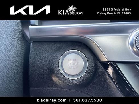 Used 2024 Kia Telluride SX w/ Towing Package FWD image 30