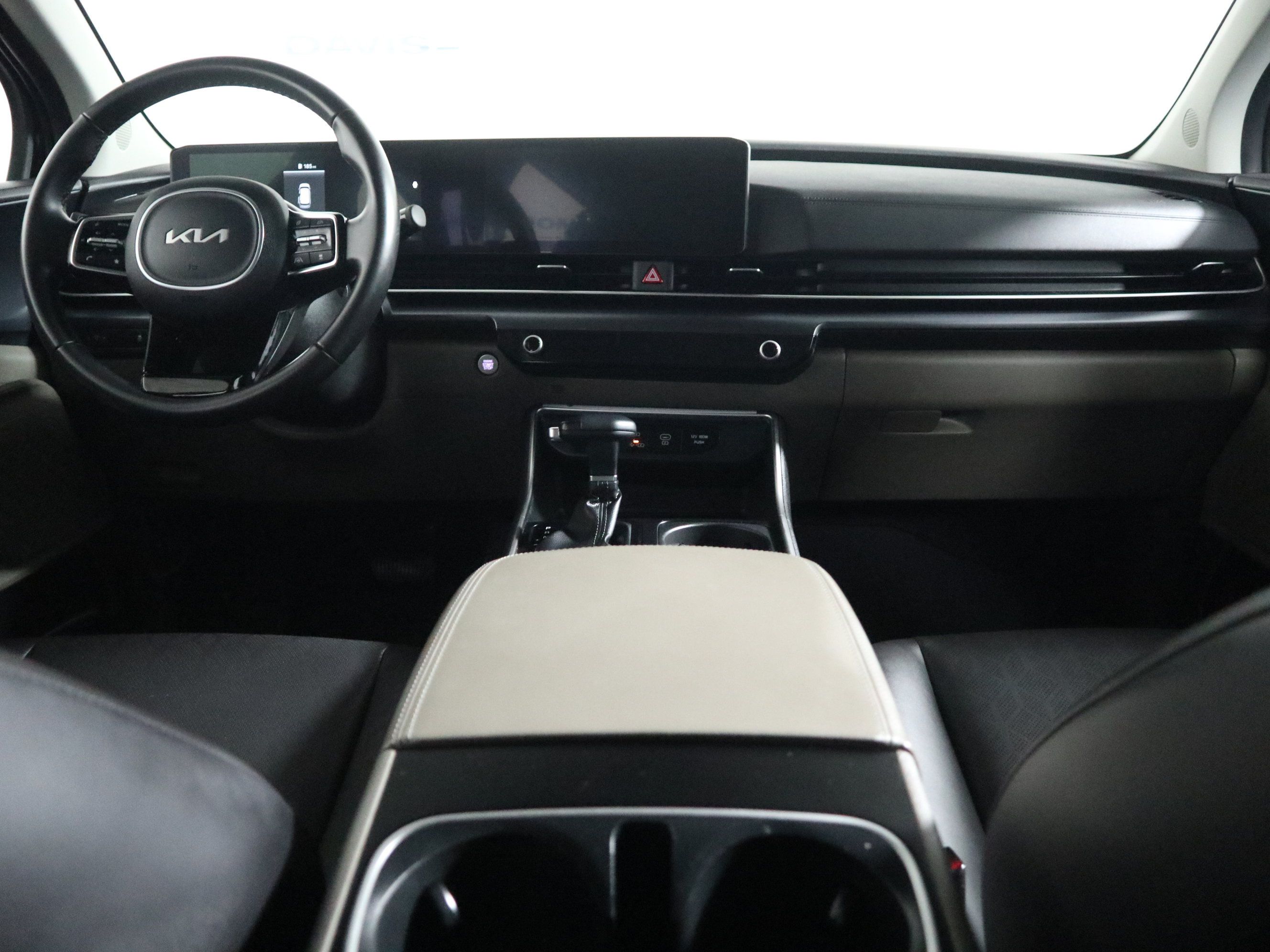 Used 2025 Kia Carnival FWD image 14