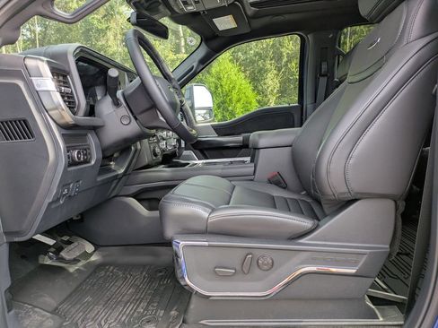 New 2026 Ford F250 Platinum w/ Tremor Off-Road Package image 4