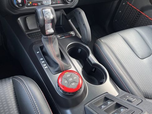 Used 2024 Ford Bronco Raptor image 39