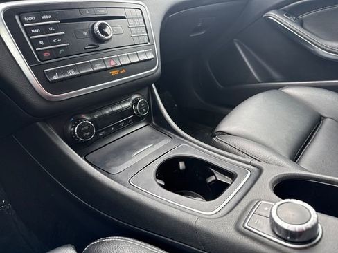 Used 2017 Mercedes-Benz GLA 250 GLA 250 image 28