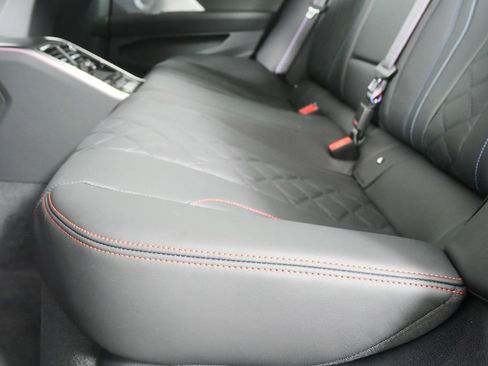 New 2026 BMW M850i xDrive image 18