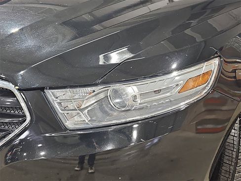 Used 2016 Ford Taurus Limited image 36