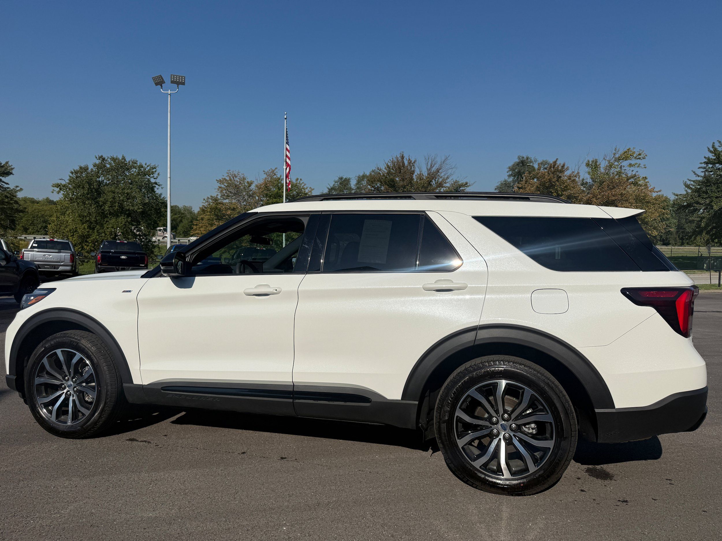 Used 2026 Ford Explorer ST-Line AWD/4WD image 6