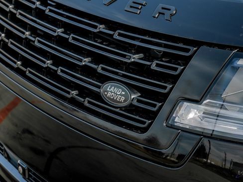 Used 2024 Land Rover Range Rover SE image 32