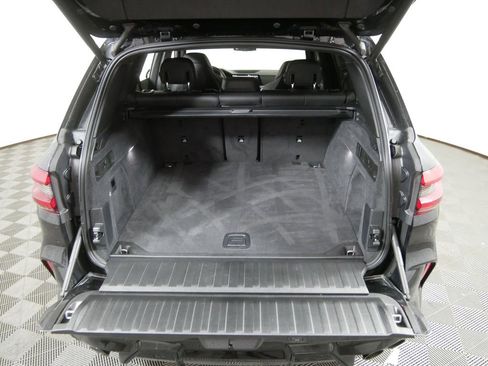 Used 2022 BMW X5 M Competition image 5