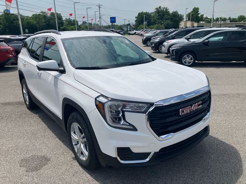 Used 2023 GMC Terrain SLE w/ Driver Convenience Package AWD/4WD image 1