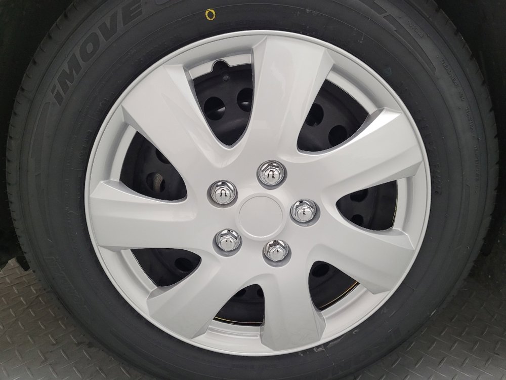 Used 2021 Nissan Versa S FWD image 31