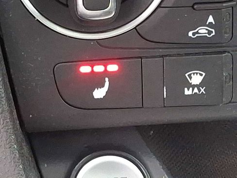 Used 2018 Audi Q3 2.0T Premium w/ Convenience Package image 19