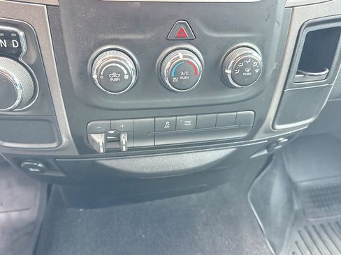 Used 2014 RAM 1500 Express image 22