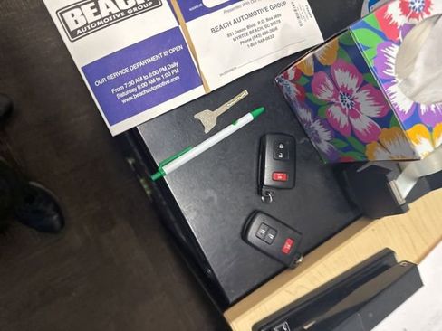 Used 2021 Toyota Tacoma TRD Sport w/ Technology Package image 12