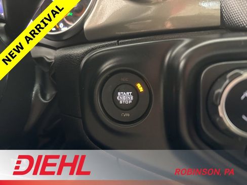 Used 2023 Jeep Wrangler Sahara image 25