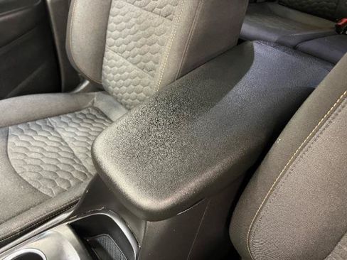 Used 2021 Chevrolet Equinox LT w/ Driver Convenience Package AWD/4WD image 22