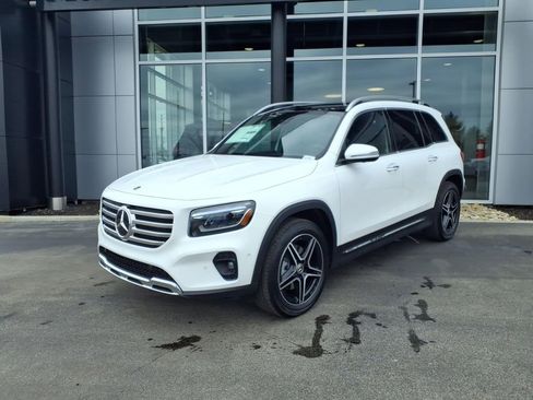 New 2026 Mercedes-Benz GLB 250 4MATIC image 2