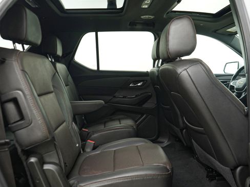 Used 2023 Chevrolet Traverse High Country AWD/4WD image 12