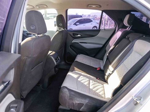 Used 2019 Chevrolet Equinox LS FWD image 19