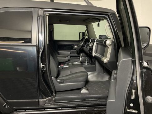 Used 2007 Toyota FJ Cruiser 4WD image 30
