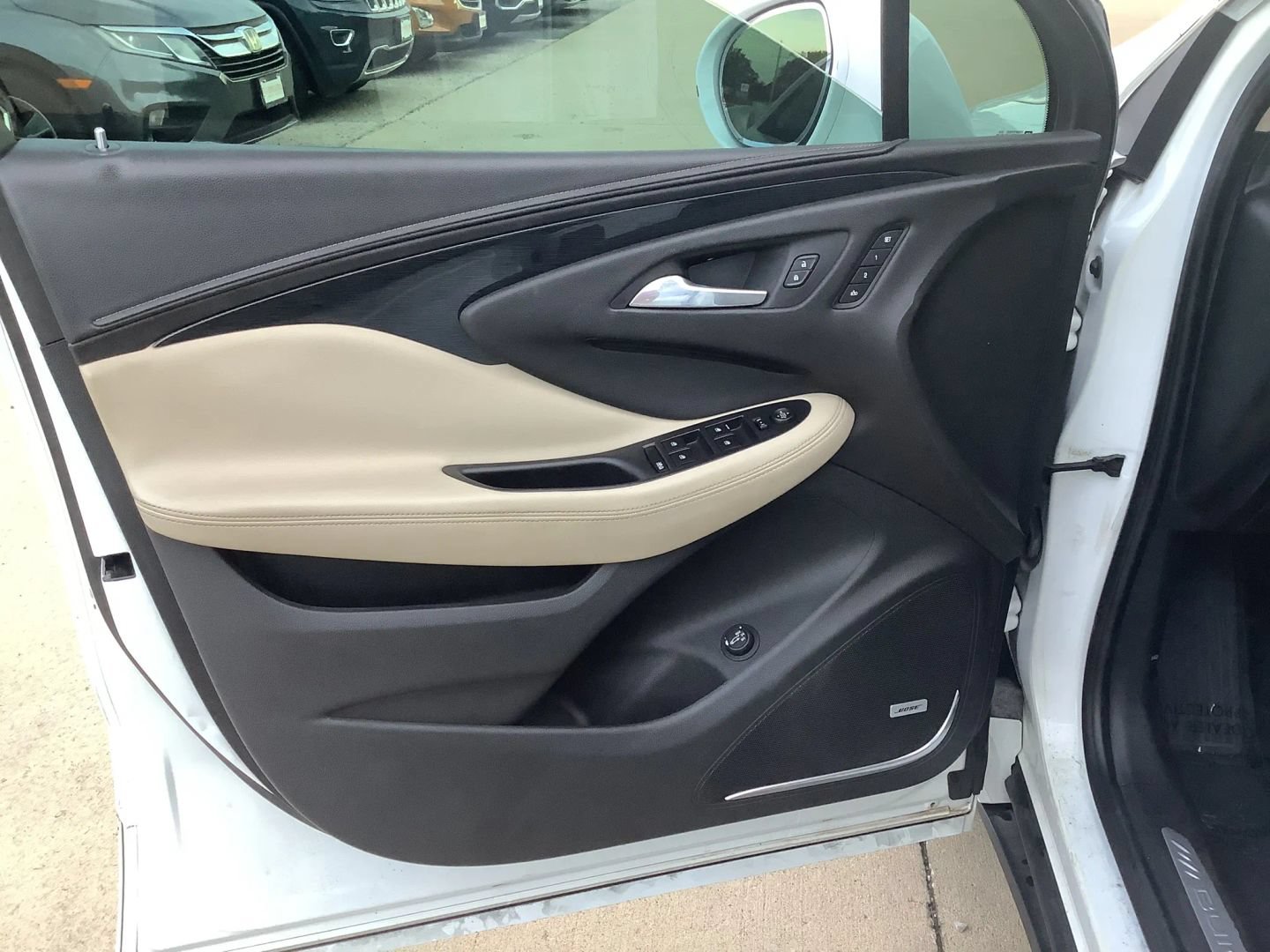 Used 2016 Buick Envision Premium AWD/4WD image 26