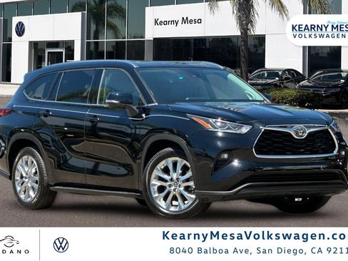 Used 2020 Toyota Highlander Limited FWD image 1