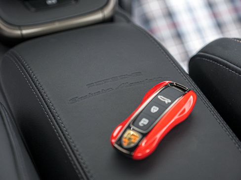 Used 2025 Porsche 911 Turbo S image 31