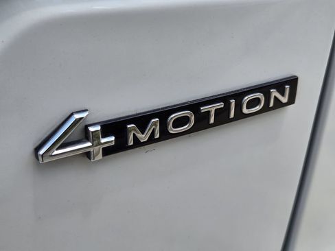 Used 2024 Volkswagen Atlas SEL Premium R-Line AWD/4WD image 11