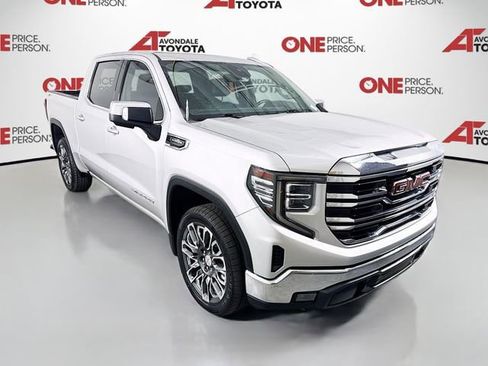 Used 2022 GMC Sierra 1500 SLT w/ SLT Convenience Package image 1