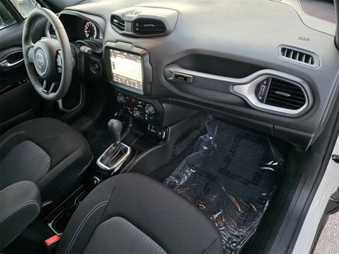 Used 2021 Jeep Renegade Latitude image 35