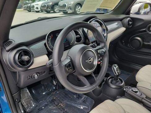 Used 2023 MINI Cooper S w/ Signature Upholstery Package FWD image 7