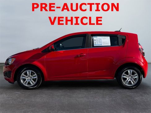 Used 2016 Chevrolet Sonic LT image 6