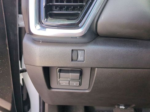 Certified 2024 GMC Canyon Elevation w/ Trailering Package RWD image 17
