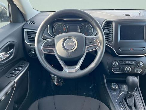 Used 2019 Jeep Cherokee Latitude w/ Popular Appearance Group AWD/4WD image 14