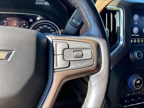 Used 2020 Chevrolet Silverado 1500 High Country w/ Technology Package AWD/4WD image 19