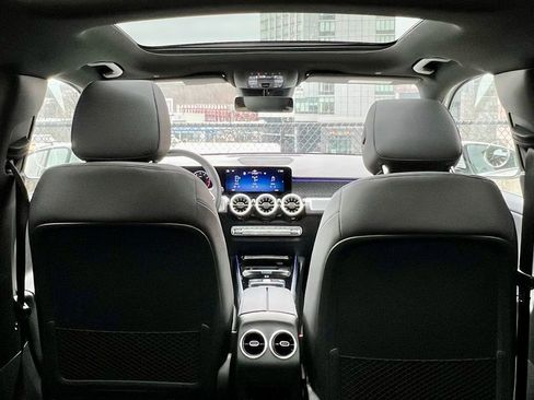 Certified 2025 Mercedes-Benz GLB 250 4MATIC image 23