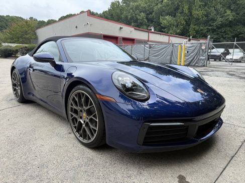 Used 2021 Porsche 911 Carrera RWD image 1