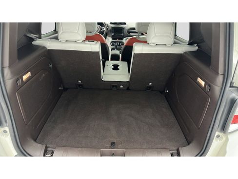 Used 2015 Jeep Renegade Limited AWD/4WD image 27