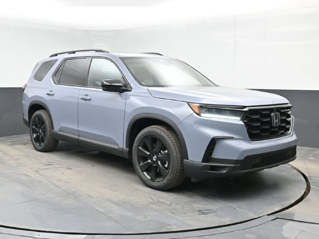 Used 2025 Honda Pilot Black Edition image 2