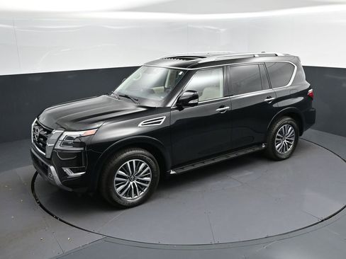 Used 2024 Nissan Armada SL w/ Captain's Chairs Package RWD image 34