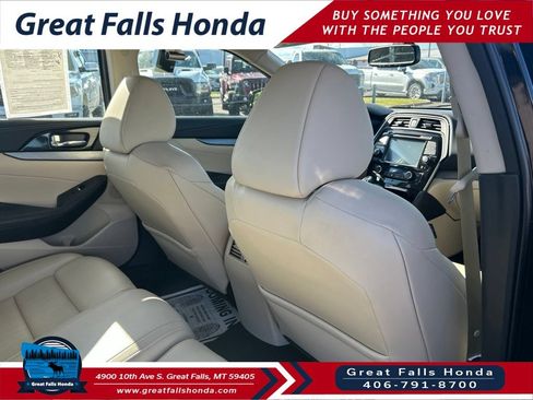 Used 2017 Nissan Maxima 3.5 SL FWD image 26