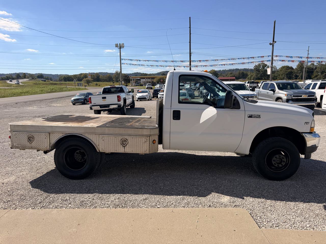 Used 2004 Ford F350 XLT AWD/4WD image 2